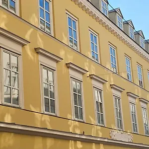 Hotel Easy By Stadtpark - Newly Renovated, Wiedeń