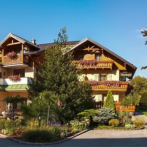 https://hotel-sallerhof.saalbachhinterglemmhotels.com