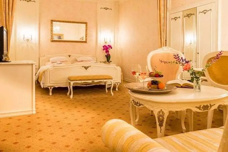 Hotel Schlosshotel Roemischer Kaiser Vienna