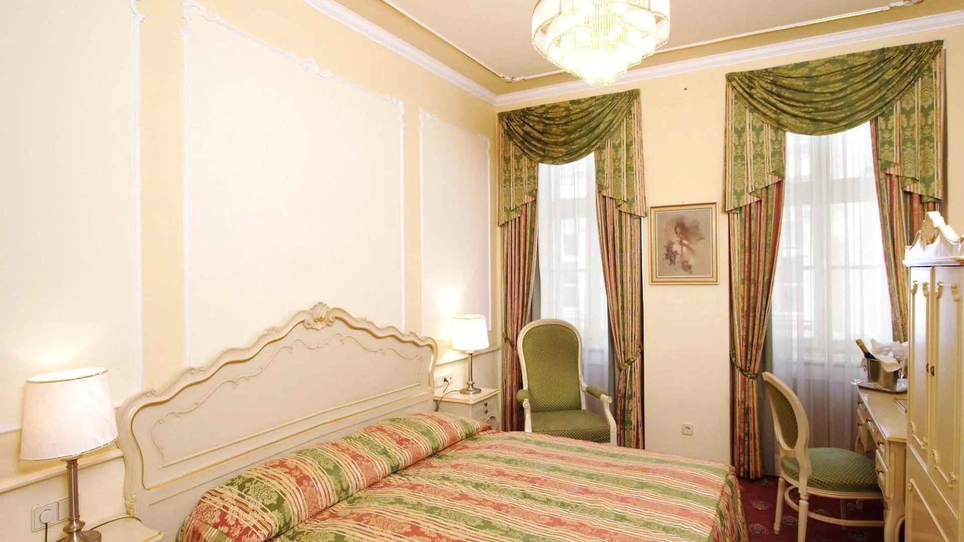 Schlosshotel Roemischer Kaiser Vídeň 4*,  Rakousko